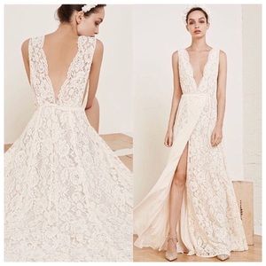 Ivory Lace Wrap Wedding Dress Reformation Size 6